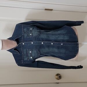 Charlotte Russe Size M Pearl Snap Western Style Long Sleeve Denim Shirt